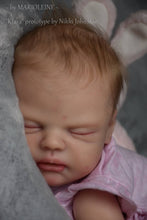 Load image into Gallery viewer, Kiara - (Sold Out)