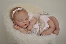 Load image into Gallery viewer, Kiara - (Sold Out)