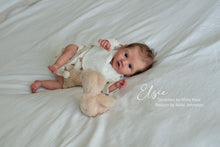Load image into Gallery viewer, PROTOTYPE Elsie Reborn by Nikki Johnston - Sculpted by Mirte Kooi